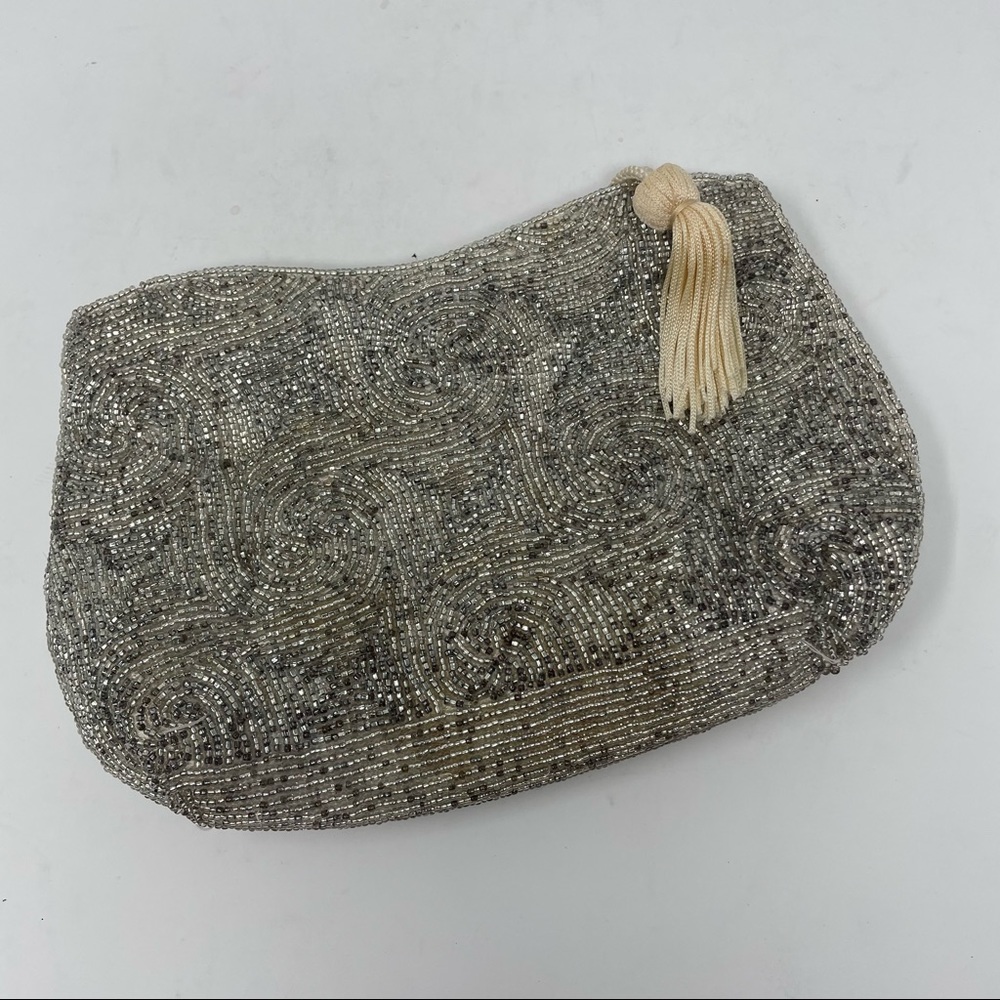 CC COURTENAY Vintage Silver Beaded Hand Made Clutch Purse
